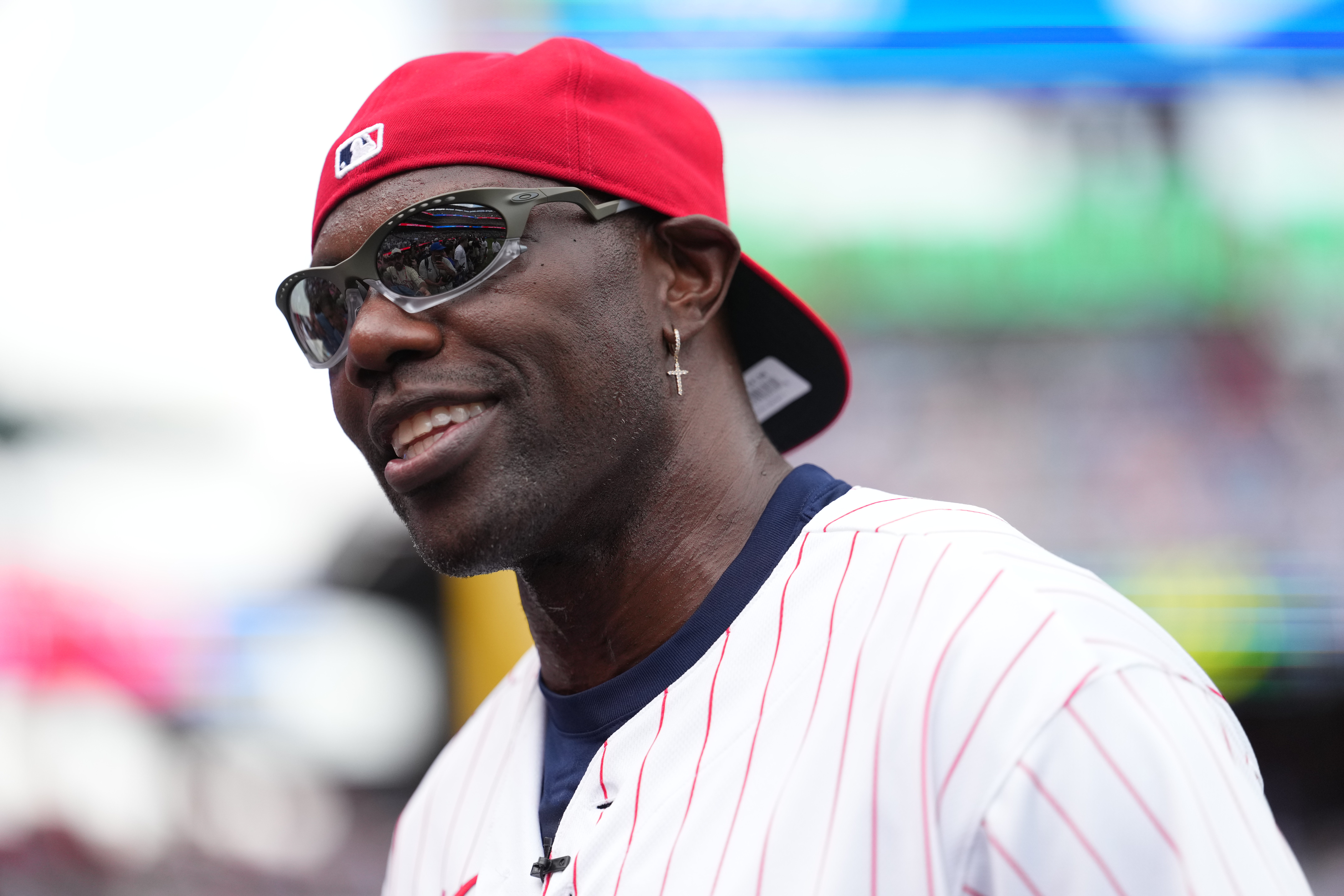 Trailer for Terrell Owens documentary revisits receiver's driveway workout during Eagles holdout — Ardmore Community news